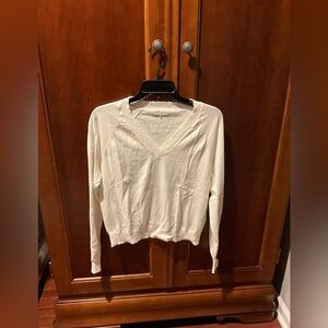 Decker Luxe V-Neck Sweater Size Small